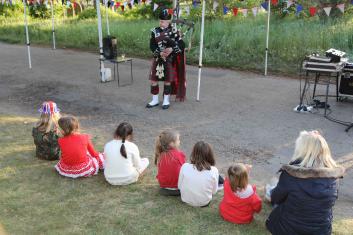 250508 VE80 902 Pipers audienceJBurzio